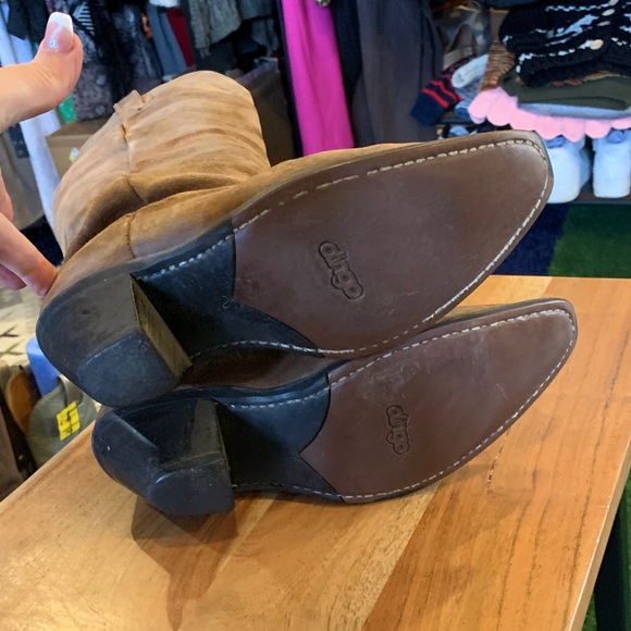 Brown Leather Western Boots with Star detail - Picture 9 of 11